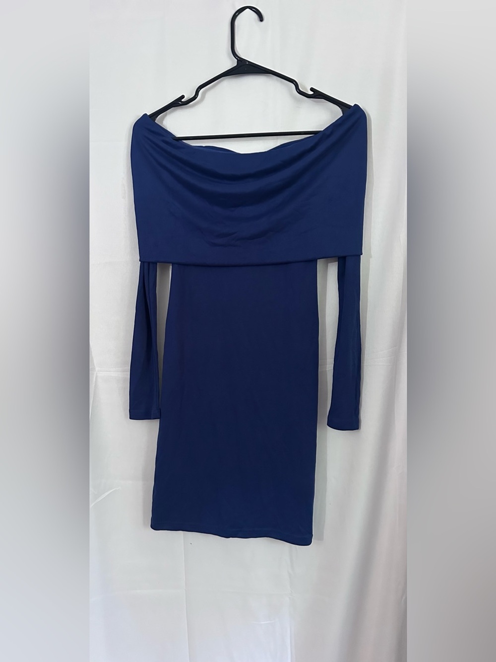 Sky to Moon Off-Shoulder Long Sleeve Dress in Navy - Picture 2 of 5